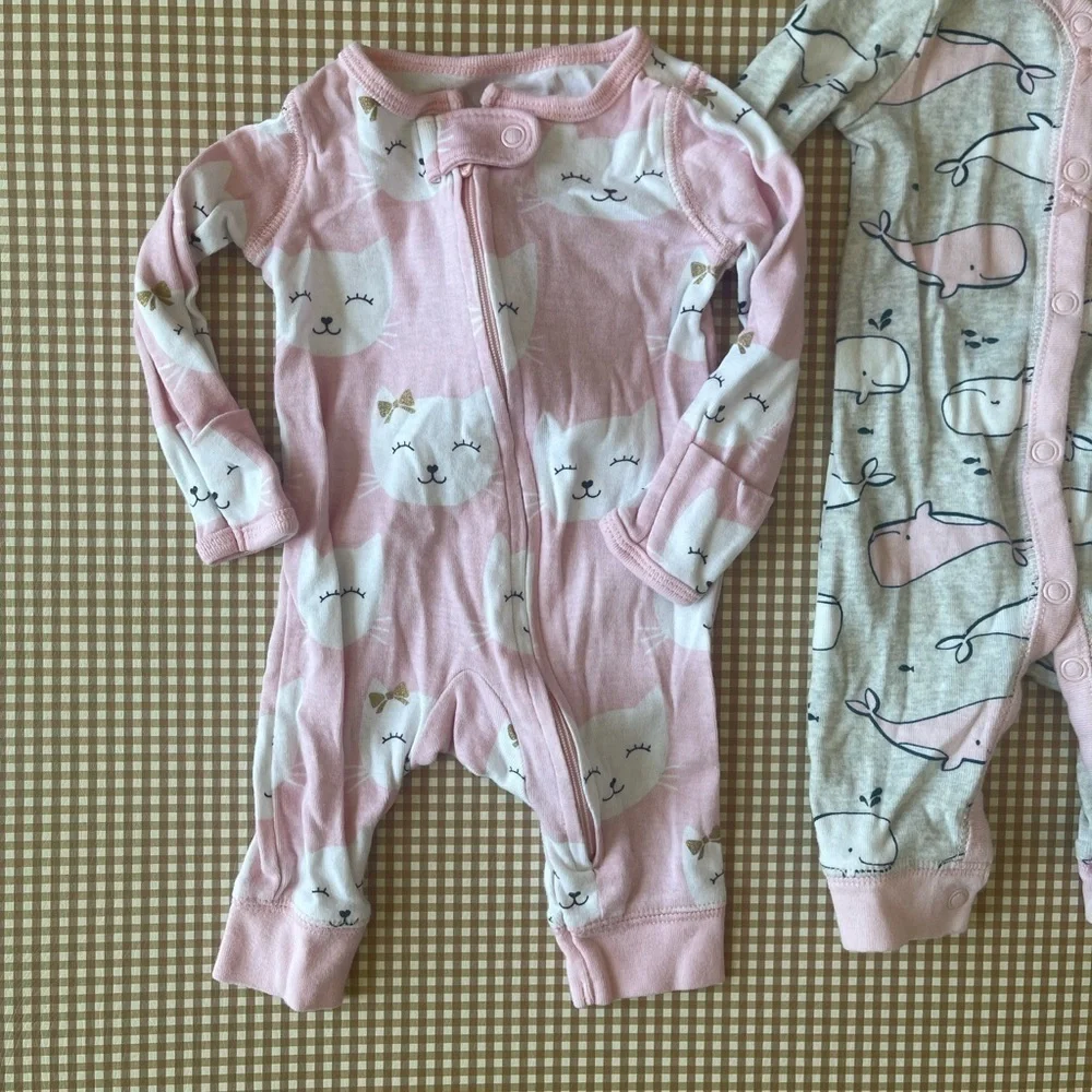 Carter’s Set of 2 newborn footless pajamas‎